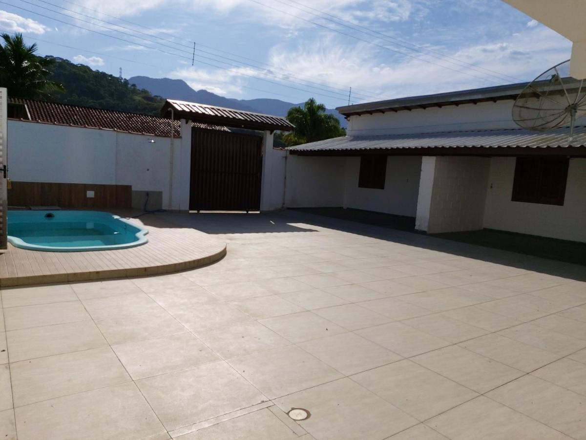 Maranduba - Chalé - 1 Dorm - 5 Pess - 3 Quadras Do Mar - Piscina Coletiva - WIFI Ubatuba Esterno foto